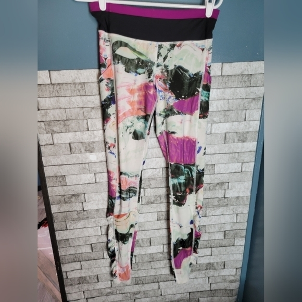 Lululemon Speed Tight 3 Luxetreme wave Marble leggings‎ size 8